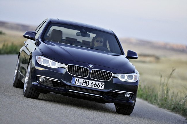 2012-bmw-3-series-vid-speredi.jpeg